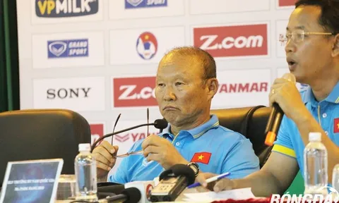 HLV Park Hang-seo hướng về đồng bào miền Trung
