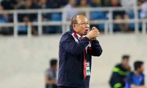 HLV Park Hang Seo "ngủ gật" ra sao trong trận ra mắt?