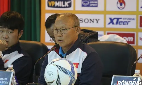 HLV Park Hang-seo nói gì về những ý kiến phản đối sơ đồ 3 hậu vệ?