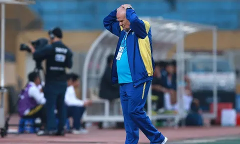 HLV Petrovic: "FLC Thanh Hóa là đội bóng kì lạ nhất mà tôi từng dẫn dắt"