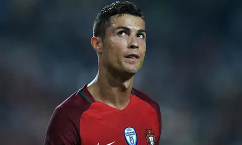 HLV Tây Ban Nha lo lắng khi gặp Bồ Đào Nha của Ronaldo