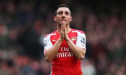 HLV Wenger cũng rùng mình trước chấn thương của Cazorla