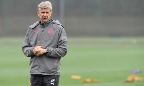 HLV Wenger đau đầu về lực lượng của Arsenal