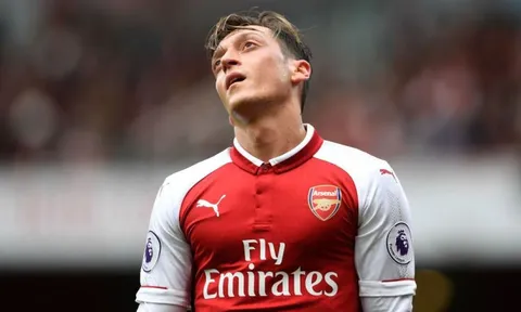 Đấu Man Utd, HLV Wenger gửi thông điệp đặc biệt đến Ozil
