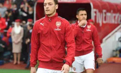 HLV Wenger lên tiếng về tình hình của Mesut Ozil