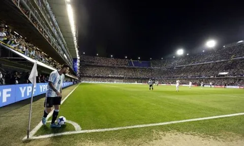 Hòa Peru, truyền thông Argentina chửi thề đội nhà