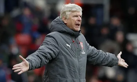 Hòa Southampton, Wenger đổ lỗi cho... M.U