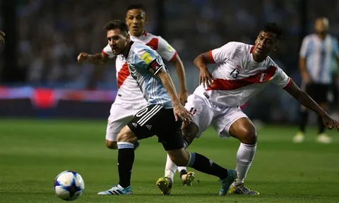 Hòa thất vọng với Peru, Argentina bị đẩy vào 'cửa tử'