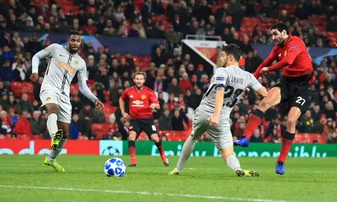 Hơn 1 thập kỷ, chỉ mình Ronaldo là được như Fellaini