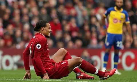 Hòn đá tảng 'rạn nứt', Liverpool thắng mà không vui