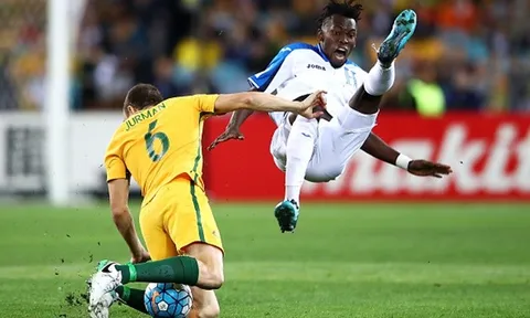 Honduras "méo mặt" khi đấu sức với Australia