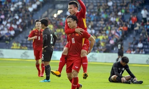 CĐV Thái dành tình cảm đặc biệt cho Công Phượng, Quang Hải
