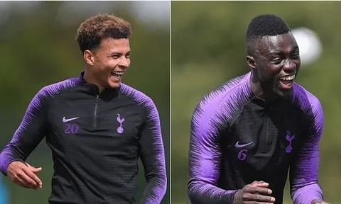 Hugo Lloris có nguy cơ bị tước băng đội trưởng, các cầu thủ Tottenham cười đáo để