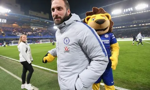 Huyền thoại Liverpool: "Vì sao Higuain sẽ thất bại?"