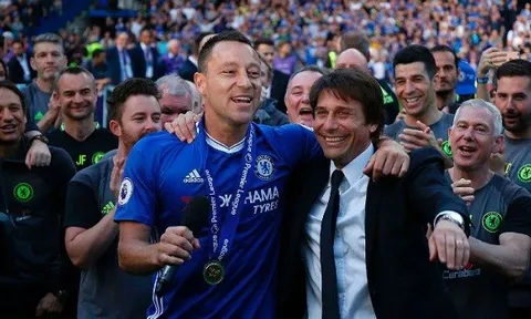 Huyền thoại tin tưởng Conte sẽ "trung thành" với Chelsea