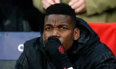 Thắng lớn, Mourinho chỉ ra điều Pogba phải làm để được ra sân trở lại
