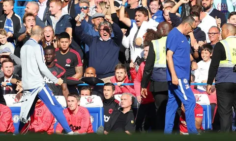 Khiêu khích Mourinho, trợ lý Sarri chính thức lĩnh án