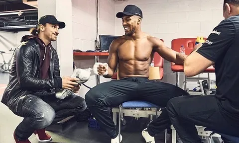 Ibrahimovic tiếp sức Anthony Joshua thắng knock-out tuyệt đối