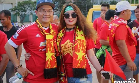 Trai xinh, gái đẹp "tiếp lửa" ĐT Việt Nam đấu Campuchia
