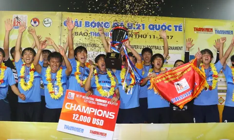Chùm ảnh: U21 Yokohama lên ngôi vô địch