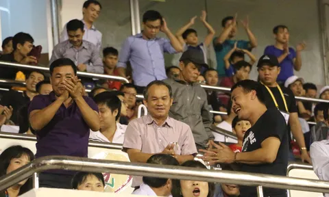 V-League 2017 và nụ cười của bầu Đức