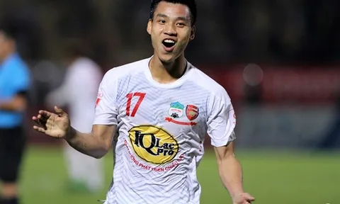 HAGL nhận hung tin từ Văn Thanh