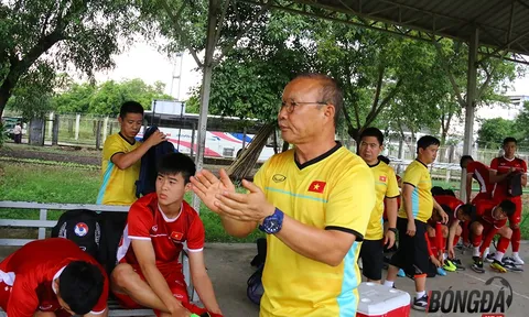 Thầy Park kéo ĐT Việt Nam về "mặt đất" sau chiến thắng Malaysia