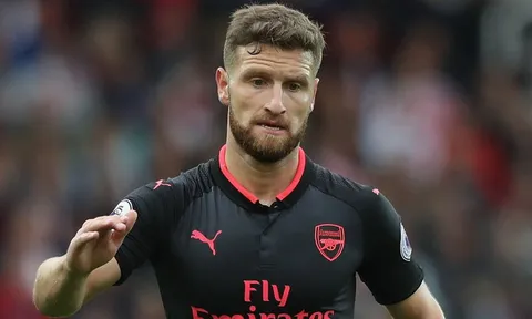 Inter Milan nâng giá, Mustafi sắp rời Arsenal