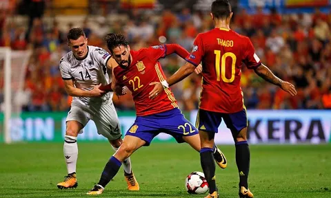 Isco và Bale, giữa hai khung trời tương phản
