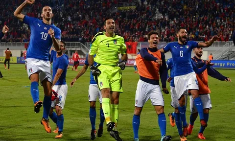 Italia phải ngồi nhà xem World Cup để... thay đổi