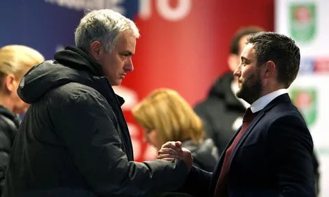 Lee Johnson, 'Gã tầm thường' quật ngã 'Người đặc biệt'