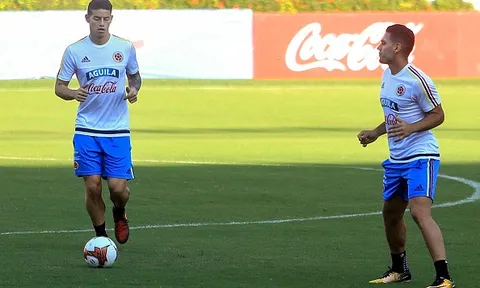 James Rodriguez, Falcao 'chăm sóc' cho nhau trước thời khắc sinh tử
