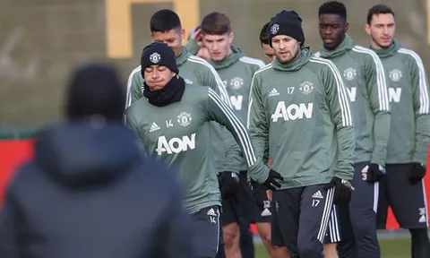 Jesse Lingard chạy "phờ râu" hòng ghi điểm với Jose Mourinho