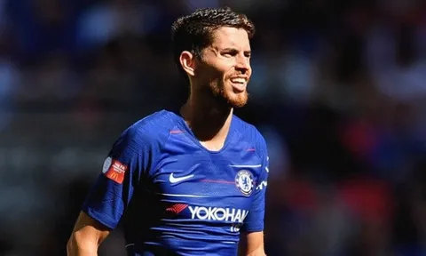 Jorginho làm điều khiến toàn đội Newcastle phải xấu hổ