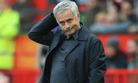 Steven Gerrard dùng 1 từ để nói về Jose Mourinho