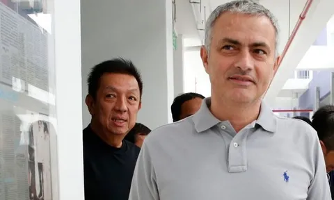 Quyết mua lại Man Utd, tỉ phú Singapore tìm cách đẩy Mourinho 'ra đường'