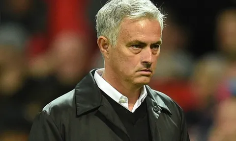 NÓNG: Được cái tên KHÔNG TƯỞNG ủng hộ, Mourinho chắc ghế ở MU