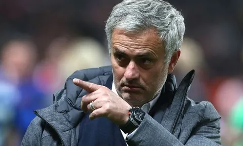 Sau bao bất mãn, CĐV vẫn phát cuồng với Mourinho ở một điểm
