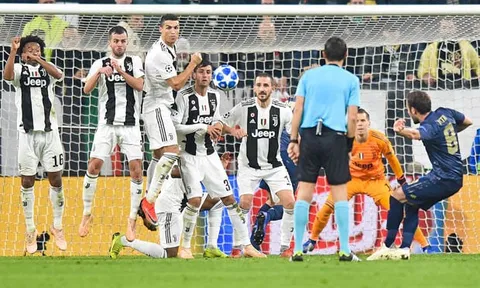 Đánh bại Juventus, Man Utd mang niềm vui bất ngờ cho Chelsea