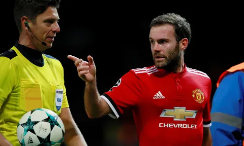 Juan Mata khiến hàng thủ CSKA Moscow rối loạn