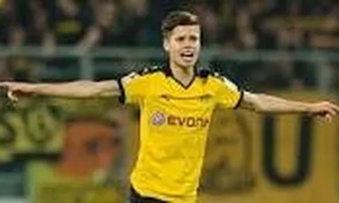 Julian Weigl, ngôi sao đang khiến thành Manchester 'điên đảo'