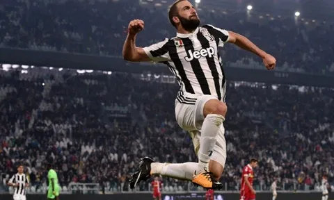 Juve đánh bại Milan, Higuain đạt cột mốc khủng