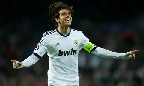 Kaka HÉ LỘ cuộc sống khó khăn tại Real Madrid