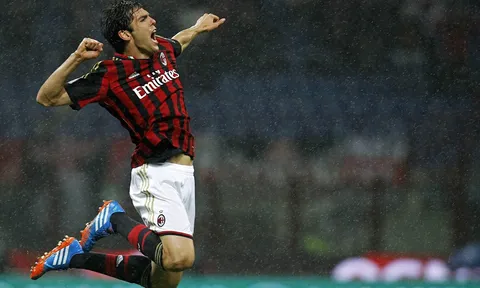 Kaka liên hệ với Milan, cho một lần sau cuối?
