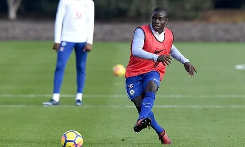 Kante và dàn sao Chelsea tập bắn phá chờ sút tung lưới Man Utd