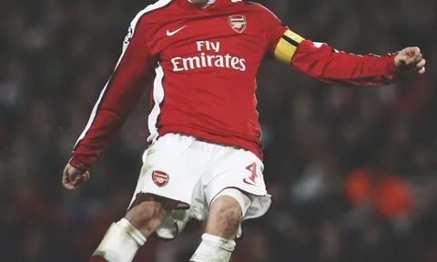 'Kẻ phản bội' Fabregas muốn quay về, fan Arsenal nghĩ gì?