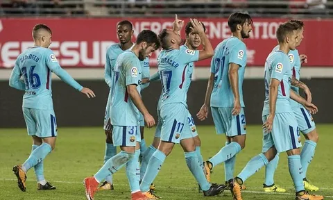 Kép phụ lên tiếng, Barca đặt một chân vào vòng trong Cúp nhà Vua