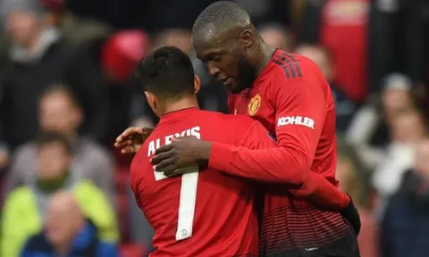 'Kép phụ' thăng hoa, sao vàng 5 cánh gửi tặng Solskjaer