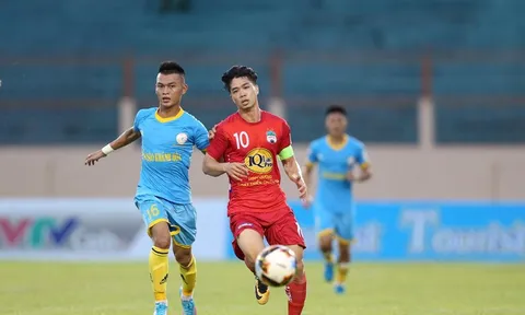Khán giả sụt giảm - báo động cho V-League