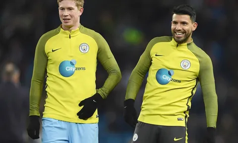 Khi cầu thủ Manchester City trải nghiệm đồ ăn Trung Quốc